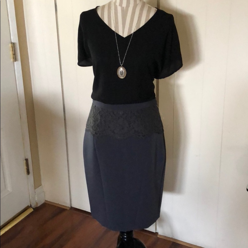 SOLD. NWT Banana Republic Skirt